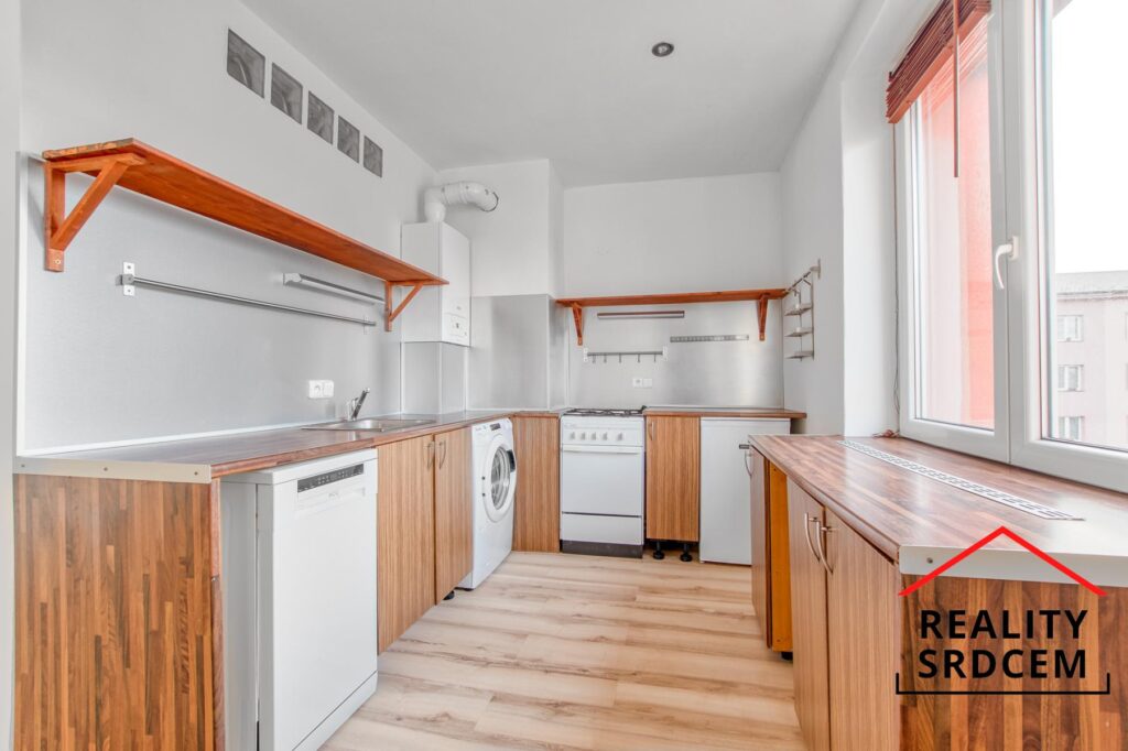 Pronájem částečně zařízeného bytu 2+kk, 49,3 m2, ul. Pavlíkova, Frýdek-Místek