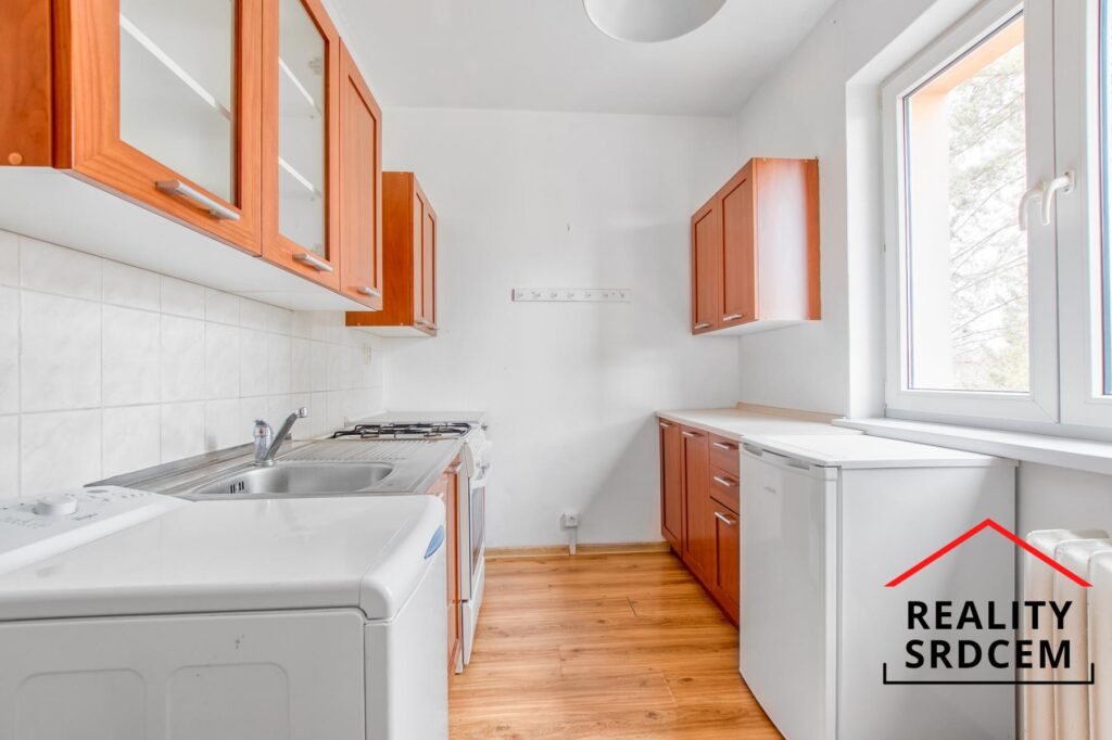 Pronájem nezařízeného bytu 2+1 s lodžií, 51,3 m2, ul. Gagarinova, Frýdek-Místek