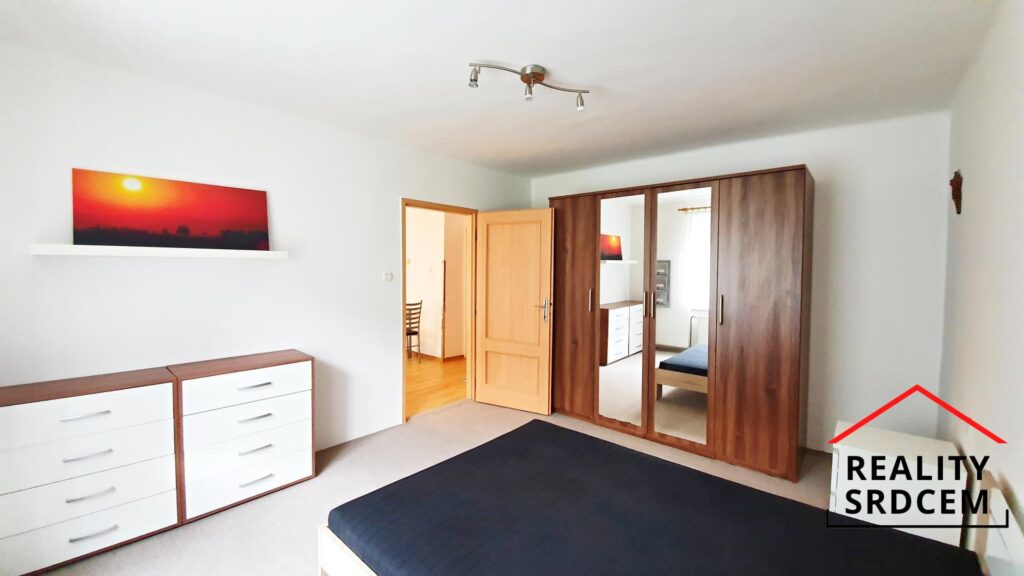 Pronájem částečně zařízeného bytu 3+0, 50 m2, ul. Strmá, Vratimov