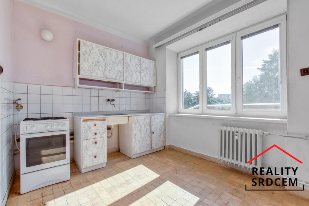 Prodej družstevního bytu 1+1 s lodžií, 44,5 m2, ul. Nálepkovo náměstí, Ostrava-Poruba