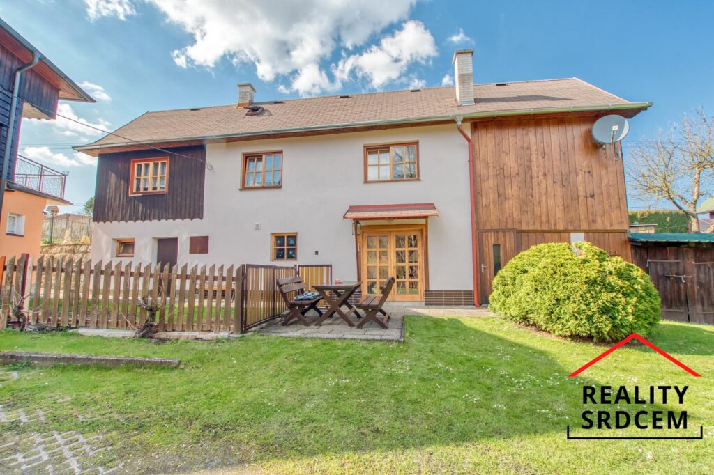 Pronájem rodinného domu (chaty k celoročnímu bydlení), 3+kk s jídelnou, 79 m2, obec Trojanovice