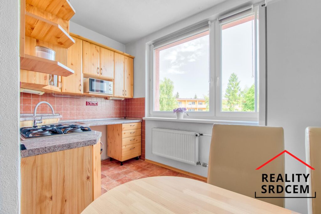 Pronájem zrekonstruovaného bytu 2+1 s lodžií, 57 m2, ul. Slunečná, Frýdek-Místek