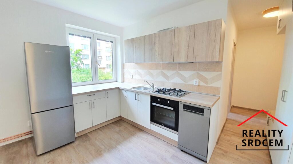 Pronájem zrekonstruovaného bytu 1+kk, 40 m2, ul. Střelniční, Frýdek-Místek