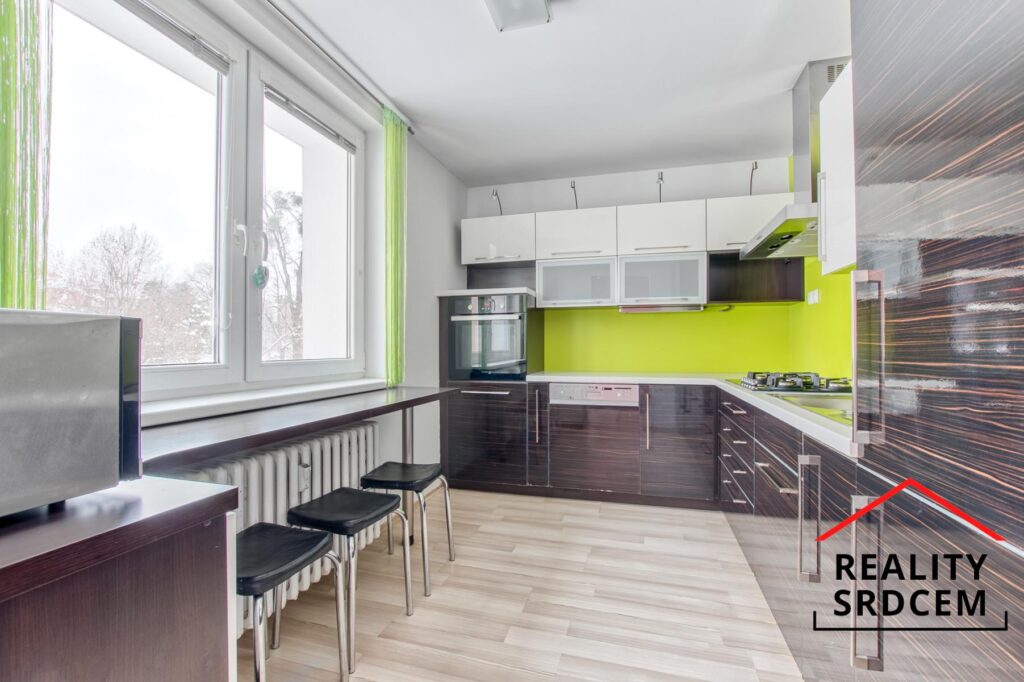 Pronájem zařízeného bytu 2+1 s balkónem, 63 m2, ul. Poděbradova, Nový Jičín