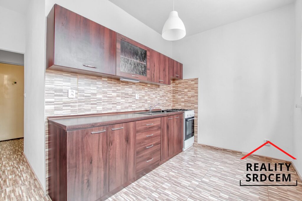 Pronájem zrekonstruovaného bytu 1+1, 39 m2, ul. J. Opletala, Frýdek-Místek