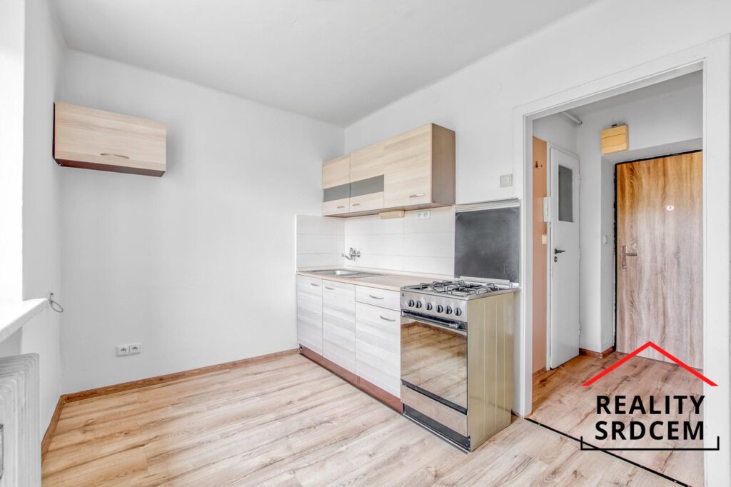 Pronájem zrekonstruovaného bytu 1+1, 29 m2, ul. Lískovecká, Frýdek-Místek