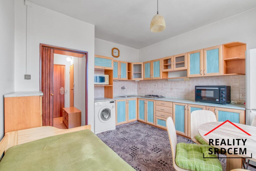 Pronájem zařízeného bytu 1+1, 37 m2, ul. 1. máje, Frýdek-Místek