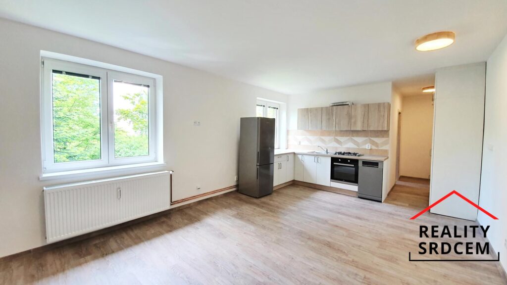 Pronájem zrekonstruovaného bytu 1+kk, 40 m2, ul. Střelniční, Frýdek-Místek