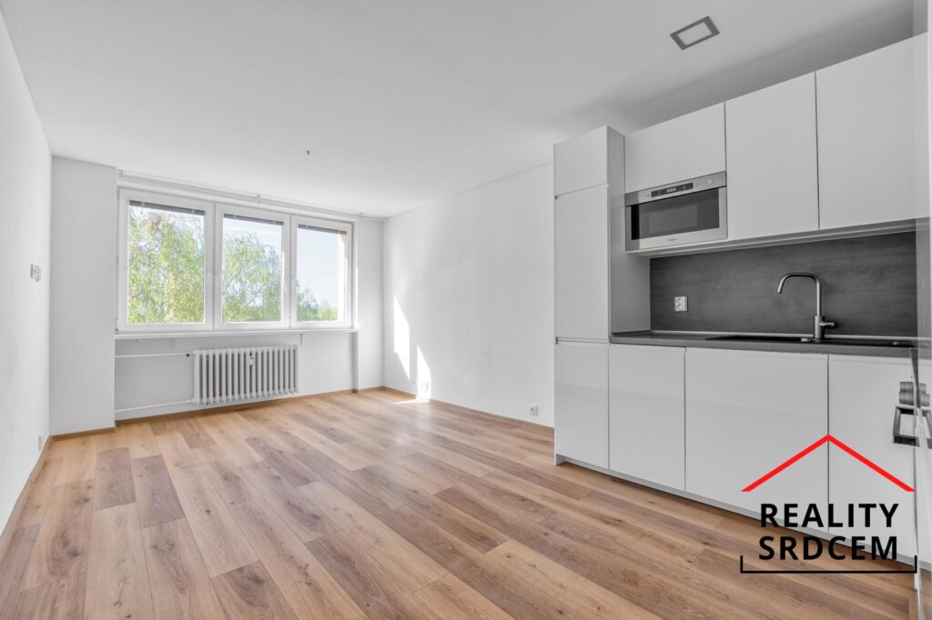 Pronájem zrekonstruovaného bytu 3+kk, 57 m2, ul. Srbská, Ostrava-Výškovice