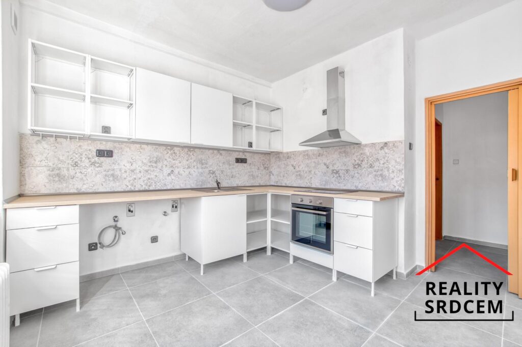 Pronájem zrekonstruovaného bytu 2+1, 56 m2, ul. K. H. Máchy, Frýdek-Místek