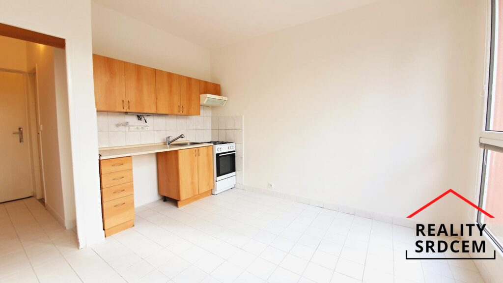 Pronájem bytu 1+1 se dvěma balkóny, 46 m2, ul. Bezručova, Frýdek-Místek