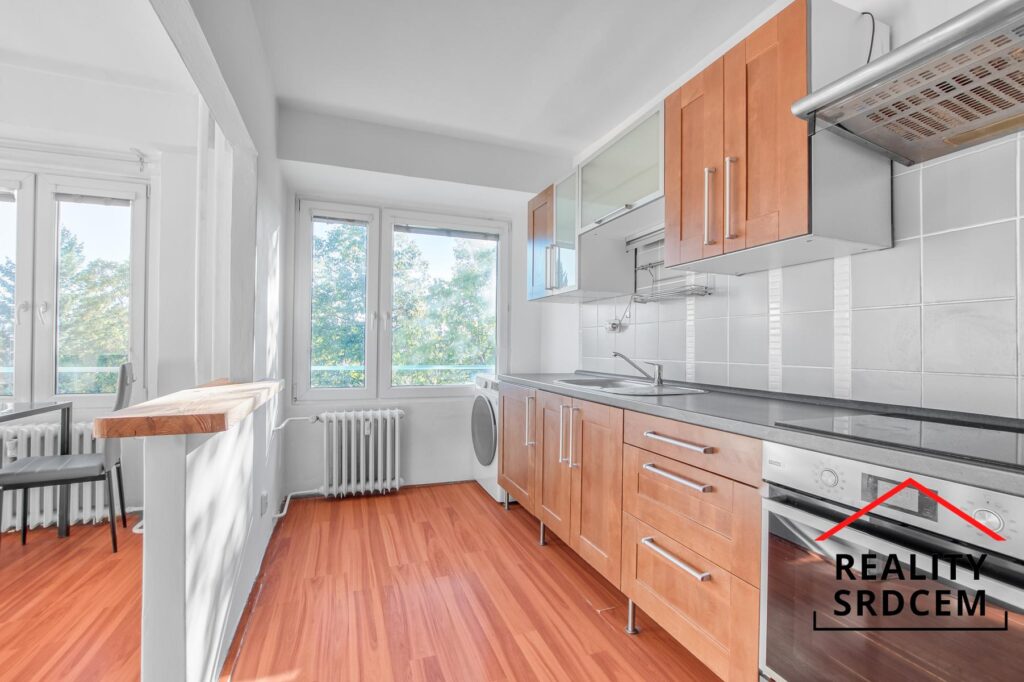 Pronájem částečně zrekonstruovaného bytu 2+kk s pracovnou, 56 m2, ul. Janáčkova, Frýdek-Místek