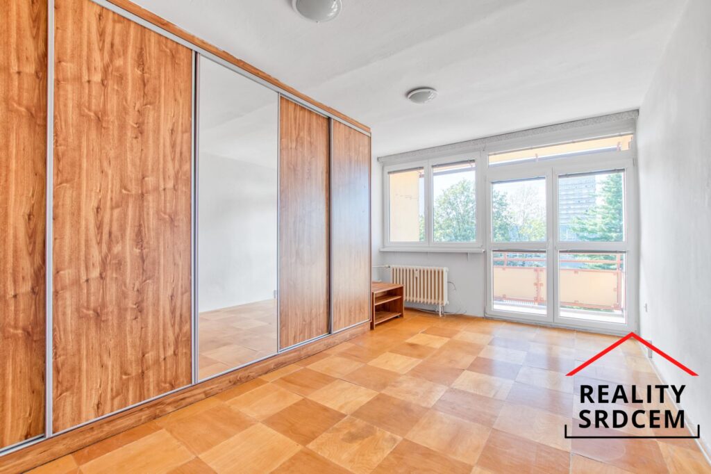 Prodej bytu 1+1 s lodžií, 35 m2, os. vl., ul. Malý Koloredov, Frýdek-Místek