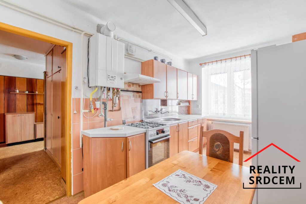 Prodej bytu 2+1 s balkónem, 58 m2, os. vl., ul. Těšínská, Frýdek-Místek