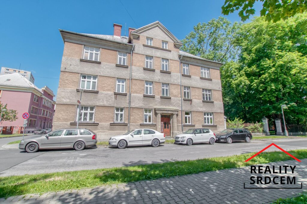 Prodej bytu 2+1 s lodžií, 101 m2, os. vl., ul. F. Čejky, Frýdek-Místek