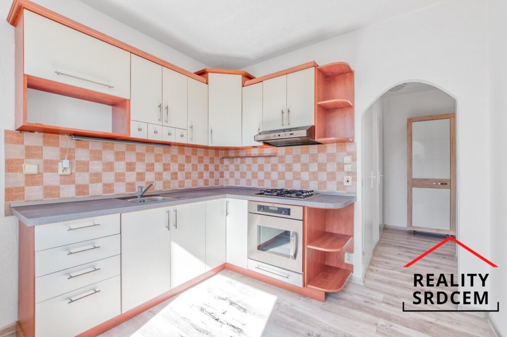 Pronájem zrekonstruovaného bytu 2+1, 50 m2, ul. Lískovecká, Frýdek-Místek