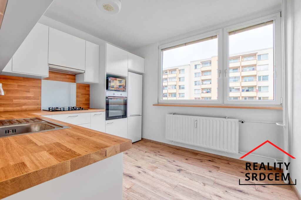 Podnájem zrekonstruovaného bytu 2+1 s lodžií, 59 m2, ul. Mánesova, Frýdek-Místek