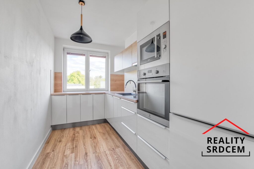 Pronájem zrekonstruovaného bytu 3+1 s lodžií, 73 m2, ul. Jiřího z Poděbrad, Frýdek-Místek