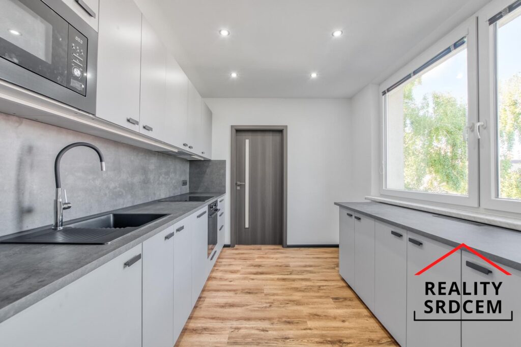 Pronájem nově zrekonstruovaného bytu 3+1 s lodžií, 72 m2, ul. Smetanova, Frýdek-Místek