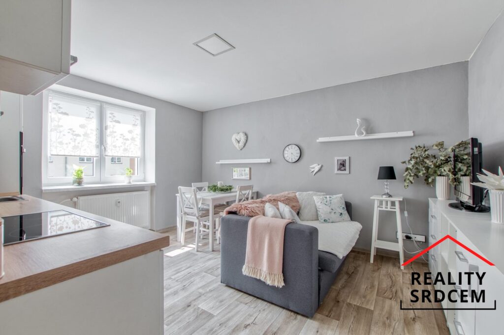 Prodej bytu 1+1 (2+kk), os. vl., 28 m2, ul. Lískovecká, Frýdek-Místek