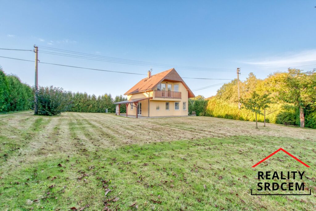 Prodej rodinného domu 5+kk s balkónem a se zastřešeným stáním, Nošovice