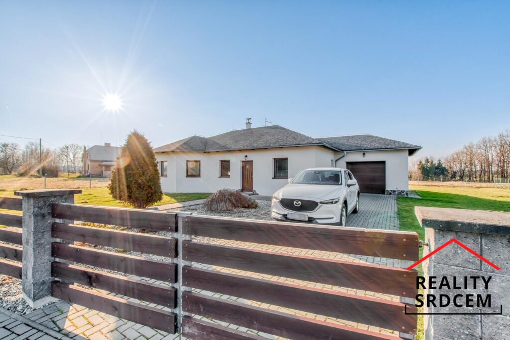Pronájem rodinného domu 3+kk s garáží, 102 m2, obec Lučina-Kocurovice