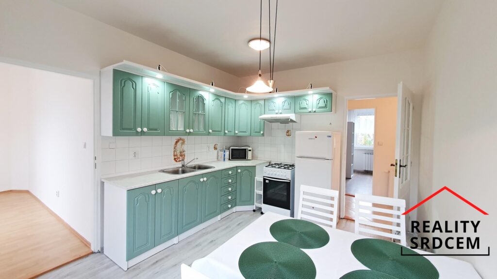 Pronájem zařízeného bytu 2+1 (+ pracovna), 64 m2, ul. Jamnická, Staré Město u Frýdku-Místku