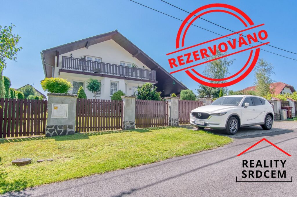 Pronájem prostorného RD 4+kk s jídelnou, terasou, garáží a vnitřním bazénem, 262 m2, obec Lučina