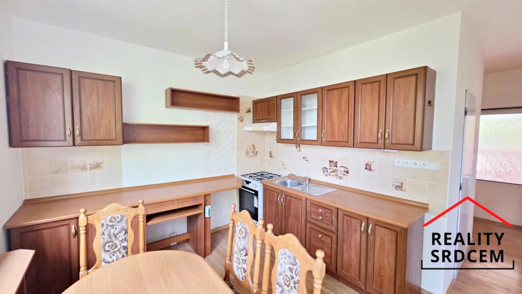Pronájem bytu 3+1 s komorou a lodžií, 78 m2, ul. J. E. Purkyně, Frýdek-Místek