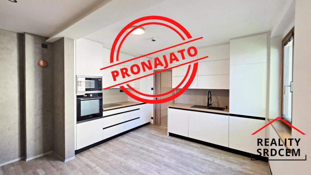 Pronájem zrekonstruovaného bytu 2+kk s komorou, 39 m2, ul. Beskydská, Frýdek-Místek